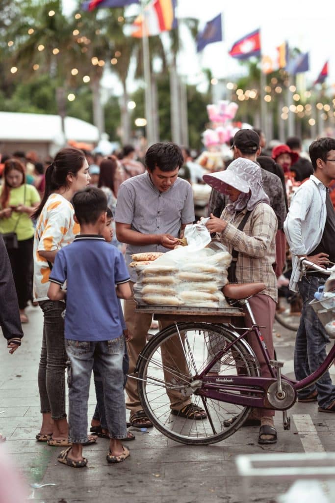 Marché de rue à Phnom Penh : que manger au Cambodge en street food